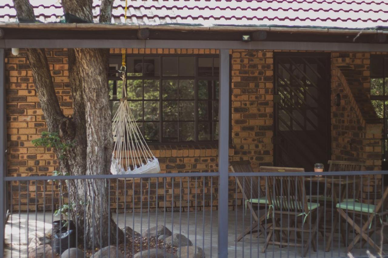 Hello Kruger Hideaway Cottage & Skilpad Studio Marloth Park Exteriör bild