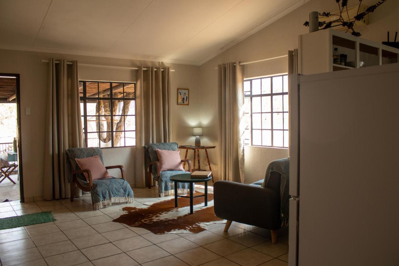 Hello Kruger Hideaway Cottage & Skilpad Studio Marloth Park Exteriör bild