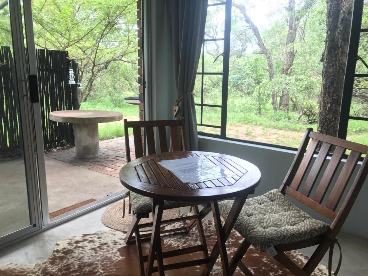 Hello Kruger Hideaway Cottage & Skilpad Studio Marloth Park Exteriör bild